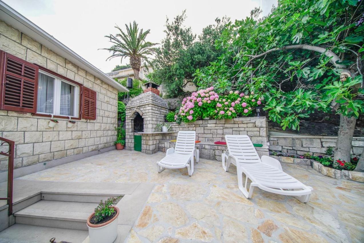 Apartman Mate Splitska Exterior photo
