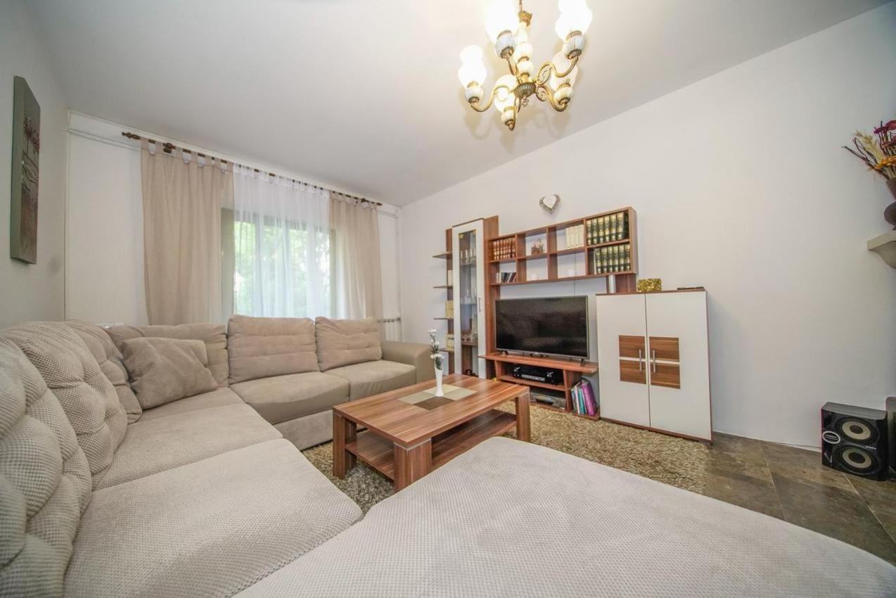 Apartman Mate Splitska Exterior photo